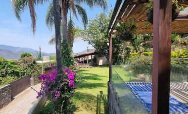 CASA VALLESANA EN VENTA CON ESPECTACULAR VISTA AL LAGO