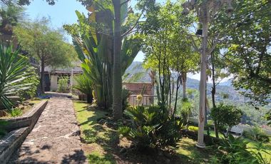 CASA VALLESANA EN VENTA CON ESPECTACULAR VISTA AL LAGO