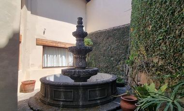 CASA VALLESANA EN VENTA CON ESPECTACULAR VISTA AL LAGO