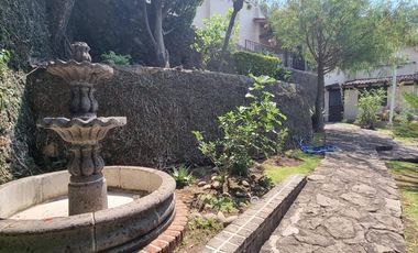CASA VALLESANA EN VENTA CON ESPECTACULAR VISTA AL LAGO