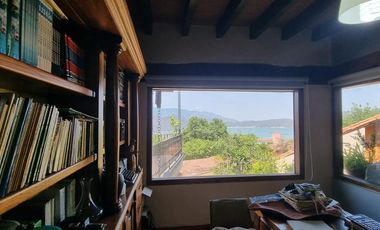 CASA VALLESANA EN VENTA CON ESPECTACULAR VISTA AL LAGO