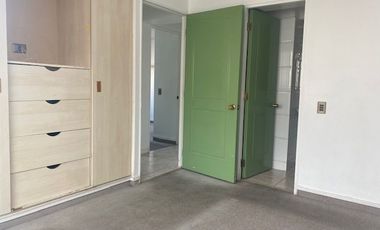 SE VENDE DEPTO EN EDIF. REINA ISIDORA.