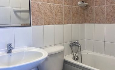 SE VENDE DEPTO EN EDIF. REINA ISIDORA.