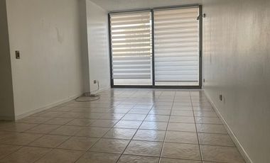 SE VENDE DEPTO EN EDIF. REINA ISIDORA.
