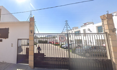 Casa en venta en Residencial El Bayo, calle Tepetongo, Pueblo Tecaxic, Toluca, Edo. de México