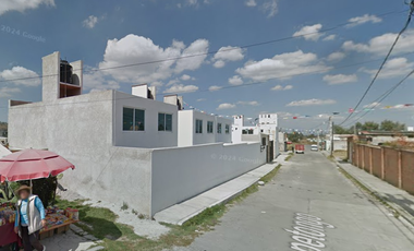 Casa en venta en Residencial El Bayo, calle Tepetongo, Pueblo Tecaxic, Toluca, Edo. de México