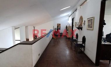 Terreno para proyecto multifamiliar en San Borja con potencial para 5 pisos – Oportunidad única