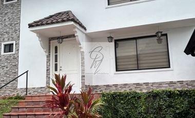 ARRIENDO CASA CUMBAYÁ LA PRIMAVERA 3 DORMITORIOS