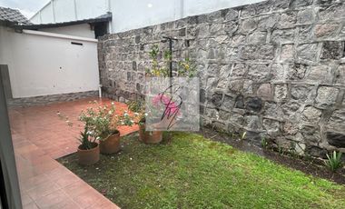 ARRIENDO CASA CUMBAYÁ LA PRIMAVERA 3 DORMITORIOS