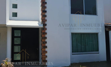 Bella casa en venta ubicada en circuito viñedos en Bosques de San Juan