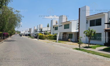 Bella casa en venta ubicada en circuito viñedos en Bosques de San Juan