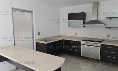 Bella casa en venta ubicada en circuito viñedos en Bosques de San Juan