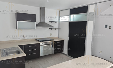 Bella casa en venta ubicada en circuito viñedos en Bosques de San Juan