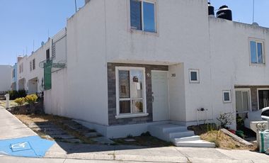 CASA EN RENTA EN MORELIA FRACC. PRIVADO JARDÍNES DE LA ALDEA (ETAPA 1)