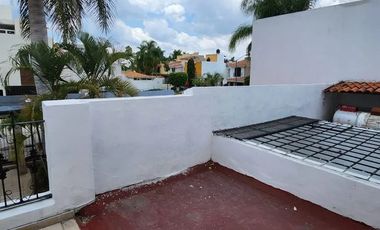 Casa en venta fraccionamiento bugambilias primera sección coto 4 recamaras 4 estacionamientos