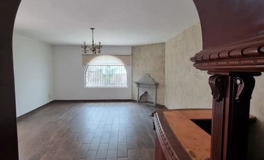 Casa en venta fraccionamiento bugambilias primera sección coto 4 recamaras 4 estacionamientos