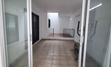 Casa en venta fraccionamiento bugambilias primera sección coto 4 recamaras 4 estacionamientos