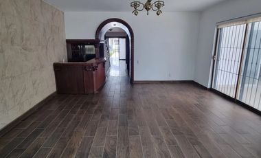 Casa en venta fraccionamiento bugambilias primera sección coto 4 recamaras 4 estacionamientos