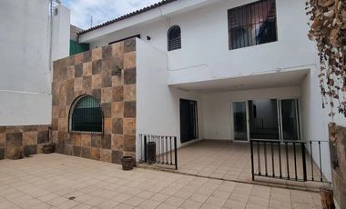 Casa en venta fraccionamiento bugambilias primera sección coto 4 recamaras 4 estacionamientos