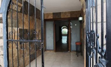 Casa en venta fraccionamiento bugambilias primera sección coto 4 recamaras 4 estacionamientos