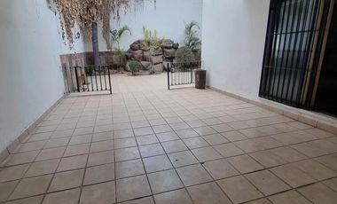 Casa en venta fraccionamiento bugambilias primera sección coto 4 recamaras 4 estacionamientos