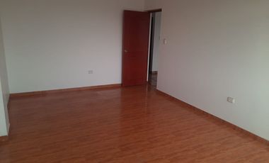 ALQUILO CASA PARA OFICINA O VIVIENDA