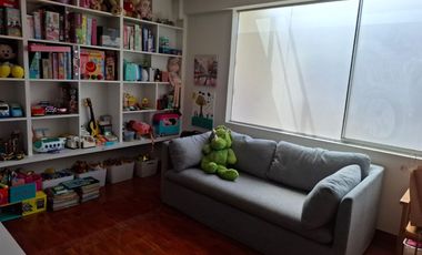 Vendo casa primer y segundo piso, con jardin en Matellini, 4 hab. 164 m2