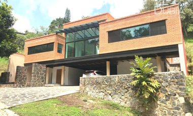 Naturaleza, privacidad y estilo en casa campestre en Coatepec!