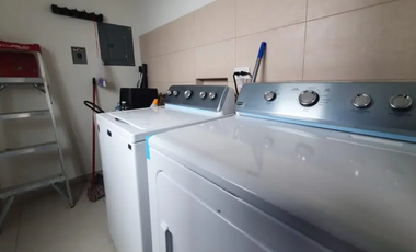 VENTA DE HERMOSA CASA