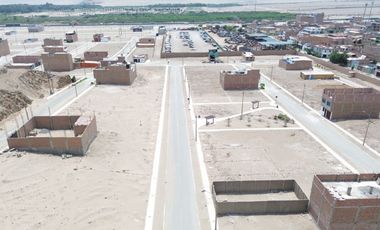 En Venta Terreno En Urbanizacion La Alameda De Lima Norte - Santa Rosa