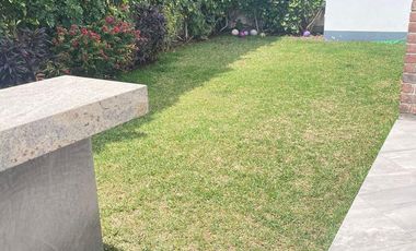 Venta de linda casa en condominio en La Encantada de Villa