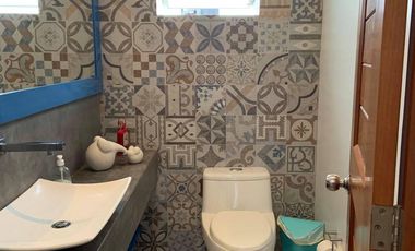 Venta de linda casa en condominio en La Encantada de Villa