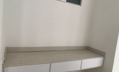 Apartamento de 2 alcobas más estudio