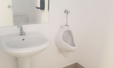 OPORTUNIDAD VENDO OFICINA URB SANTA CATALINA
