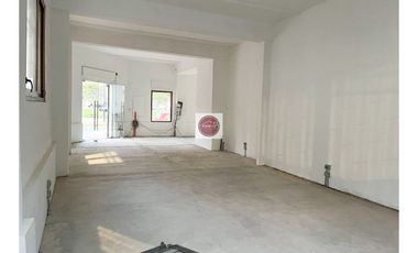 Recién Remodelado Local Comercial Providencia Metro Baquedano