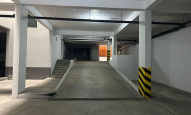 Alquiler cocheras paralelas con techo en Valle Hermoso Oeste  CHACARILLA SURCO