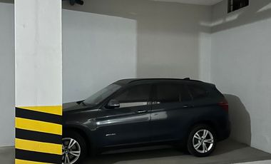 Alquiler cocheras paralelas con techo en Valle Hermoso Oeste  CHACARILLA SURCO