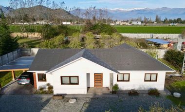 CASA EN ARRIENDO - LAS MERCEDES - REQUÍNOA