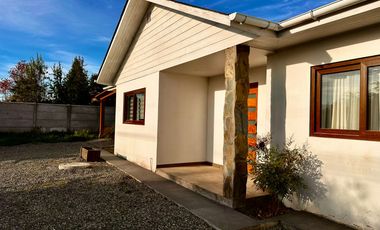 CASA EN ARRIENDO - LAS MERCEDES - REQUÍNOA