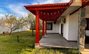 CASA EN ARRIENDO - LAS MERCEDES - REQUÍNOA