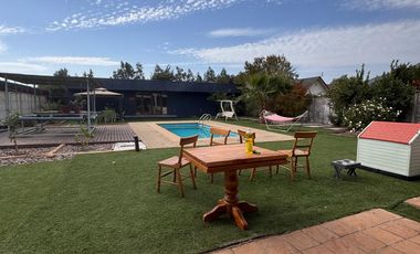 HERMOSA CASA CONDOMINIO LAS MERCEDES, MACHALÍ