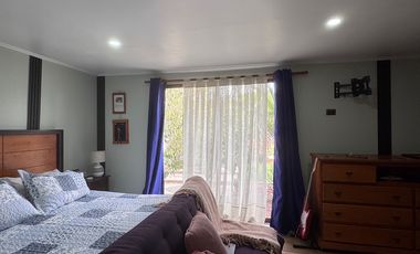 HERMOSA CASA CONDOMINIO LAS MERCEDES, MACHALÍ