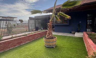 HERMOSA CASA CONDOMINIO LAS MERCEDES, MACHALÍ