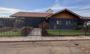HERMOSA CASA CONDOMINIO LAS MERCEDES, MACHALÍ