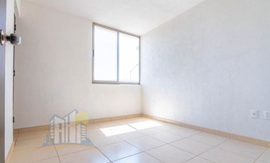 Casa en venta en Treboles Frente A Parque Hab en planta Baja y Baño completo
