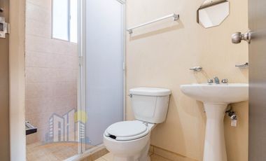 Casa en venta en Treboles Frente A Parque Hab en planta Baja y Baño completo
