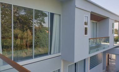 Modern Minimalist Pool Villa in Hang Dong, Chiang Mai