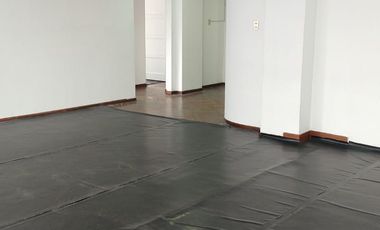 OFICINA AMPLIA EN VENTA - EXCELENTE UBICACION!!!