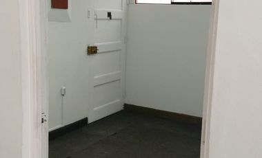 OFICINA AMPLIA EN VENTA - EXCELENTE UBICACION!!!