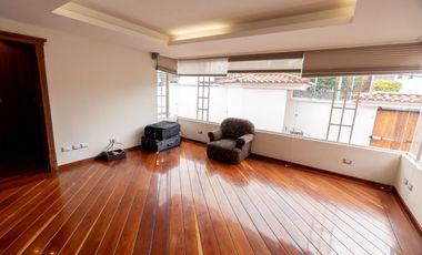 ¡Dos casas de lujo en Cumbayá! – 800 m² construidos en un terreno de 1.200 m²